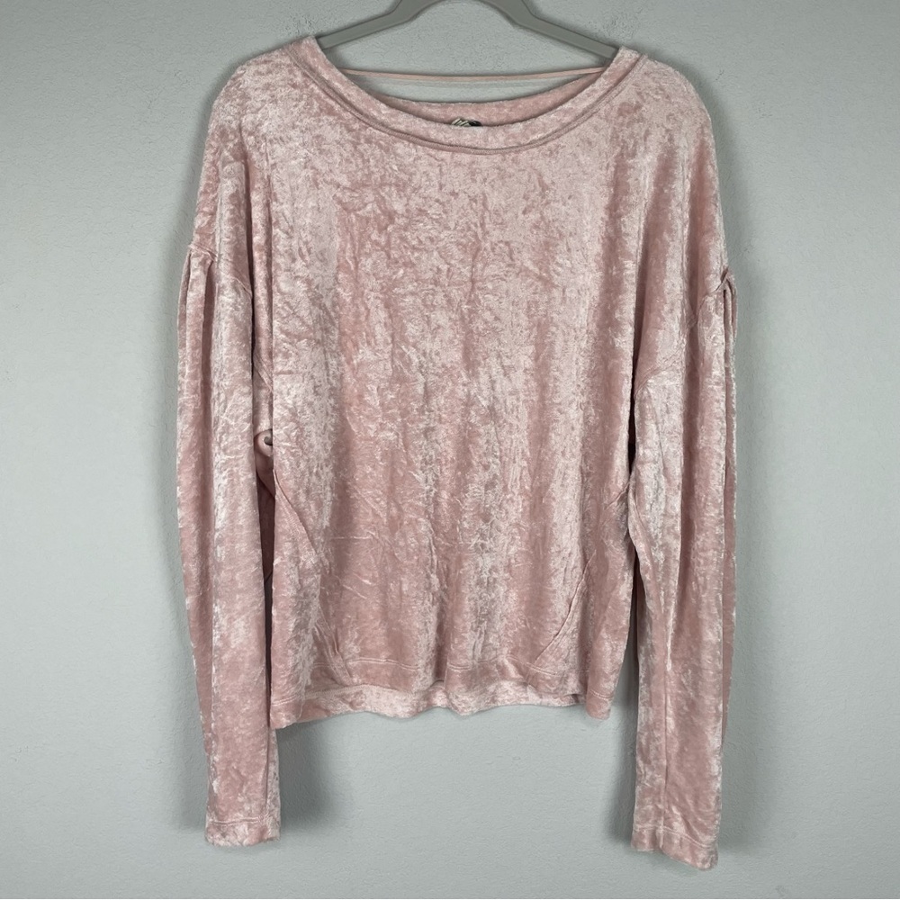 We The Free Pink Crushed Velvet Long Sleeve Sweatshirt Size Medium